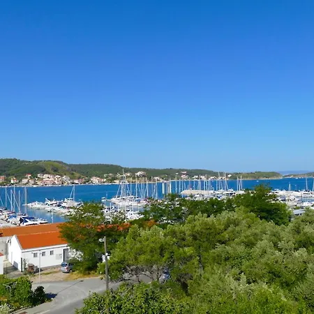 Bed & Breakfast Garni Stefi!