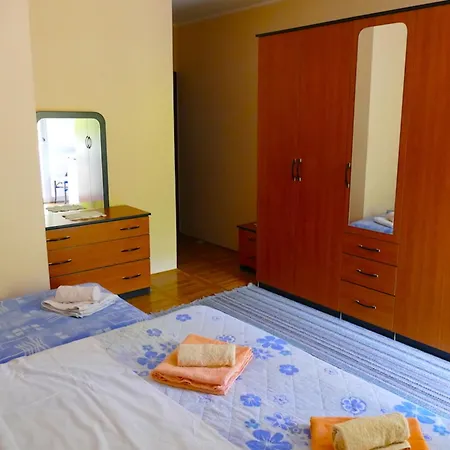 Bed & Breakfast Garni Stefi!