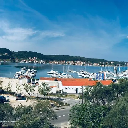 Frühstückspension Garni Stefi! Supetarska Draga