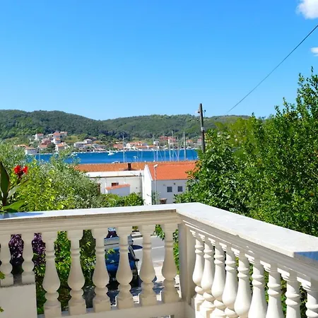 Garni Stefi! Frühstückspension Supetarska Draga